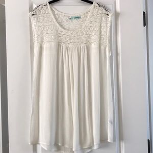 Maurice’s size S cream crochet boho tank tunic